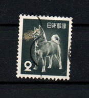 Znaczek Japonia 2 jeny 1953r Pies rasy Akita