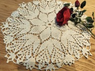 Obrus serwetka szydełkowy rękodzieło szykowne misterne cacko beż śr42
