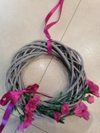 Wianek szary rattan wiklina GOŹDZIKI RÓŻ FUKSJA