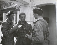 MARIAN KOCINIAK fotografia fotos film CZERWONE BERETY 24x30