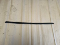 LISTWA ZGARNIAJĄCA DRZWI SZYBY LEWY PRZÓD TESLA MODEL 3