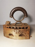 Stare żelazko na węgiel z głową lwa - judaika