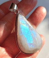 Wisiorek Kamień Księżycowy