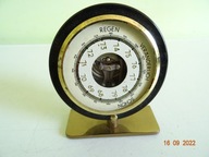 Stary barometr uszkodzony na części