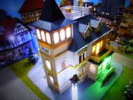 Budynek Pocztowy z Oświetleniem Ledowym w H0