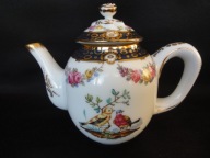 Victoria and Albert Museum czajniczek TOURNAY Franklin Mint