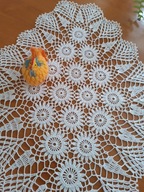 Owalna serwetka szydełkowa do koszyczka . Wymiar 40/30 cm.