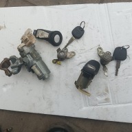 toyota Yaris P1 stacyjka kluczyk