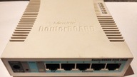 Router MikroTik RB951G-2HND