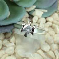 PIERSCIONEK ZARECZYNOWY Z BRYLANTEM 0,25ct VVS-VS / H 14k rozmiar 13