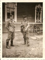 WEHRMACHT -TRZECIA RZESZA -ŻOŁNIERZE ROWER -zdjęcie -mały format