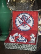 VINTAGE MAŁY SERWIS BARDZO CIENKIEJ PORCELANY W PUDEŁKU