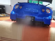 Autko zabawka do driftu Nissan GT-R R35 drift driftowania RC 4wd nitro Dym