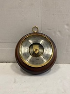 Sygnowany barometr budowy drewnianej