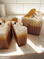 Naturalne mydło czysty skład oliwa z oliwek kurkuma ręcznie robione