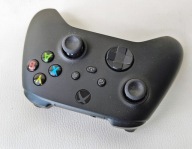 PAD XBOX ONE CZARNY Z AKUMULATOREM DO ŁADOWANIA VENOM