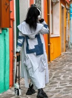 ZOCCO Długa bluza z paskiem jeans wstawki - kieszenie