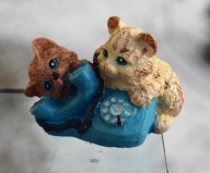 dwa KOTKI - stara FIGURKA z twardego tworzywa