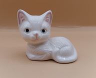 Śliczny biały kotek - figurka z porcelany - ładny pyszczek - 7cm