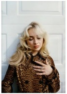 Plakat „Sabrina Carpenter” – Stylowy Plakat Muzyczny Retro