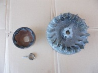 KOŁO MAGNESOWE KLIN NAKRĘTKA KIELICH BRIGGS 625 650 675 NOWY TYP 691987