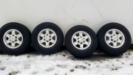 HILUX LAND CRUISER 235/75R15 OPONY Z KOLCAMI ZIMA