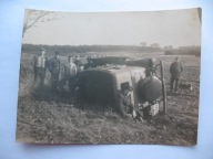 STRIEGAU-STRZEGOM SAMOCHÓD CHRYSLER WYPADEK PIES przedwojenne FOTO