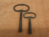 Klucze - 2 szt. do zegara - stare.