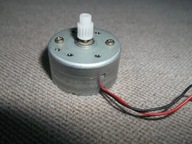 silniczek elektryczny MT74 - 5 Volt ~~24mm x ~ ~~16mm + śrubki montażowe