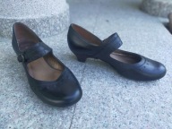 CLARKS nr 41/7,5D wygodne klasyczne czółenka skóra