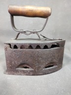 Stare żelazko na węgiel.