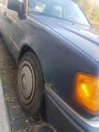 BŁOTNIK PRZEDNI PRAWY MERCEDES W124 ,jest i lewy