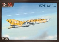 MS Model 036 samolot Mig-21 UM