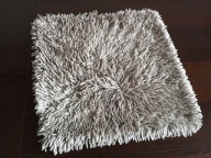 POSZEWKA OZDOBNA Z FRĘDZLAMI 45 / 45 cm.