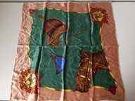 Śliczna chusta apaszka w piękne motywy końskie