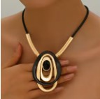 naszyjnik kolor: czarny - złoto