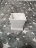 Doniczka ceramiczna z podstawką kwadratowa biała 10 cm średnicy używana