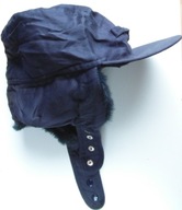 CZAPKA Z DASZKIEM OCIEPLANA USZANAKA ZIMOWA ZAPINANA rozmiar 59 GRATOWA