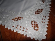 Duży ecrie elegancki bieżnik z haftem + pajaczki - 56 cm x 115 cm