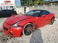 Ferrari California T 2015 3.9l 3.9 Benzyna 553KM