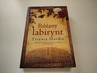Różany labirynt Titania Hardie