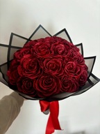 Bukiet Wiecznych Róż – Głębią Czerwieni i Blaskiem (Dostępny od ręki!)