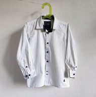 Elegancka i łatwa do prasowania koszula Cool Club 116 biała w kropki (039)