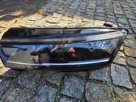 Lampa przednia lewa Skoda Octavia IV