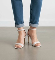 Boohoo eleganckie buty na obcasie kremowe rozm. 40