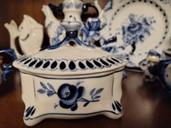 Cukiernica / bombonierka porcelanowa malowana kobaltem Gżel ZSRR