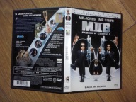 FACECI W CZERNI II - Tommy Lee Jones Will Smith