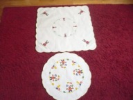 Wielkanoncy obrusik w zajączki+serweta.