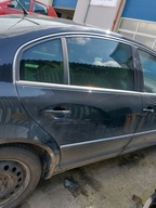 SKODA SUPERB I 3U 2001- DRZWI TYLNE PRAWE CZARNE