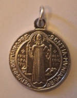 PIĘKNY STARY MEDALIK - NOWY, ŚREDNICA 20 mm ( 2 cm)